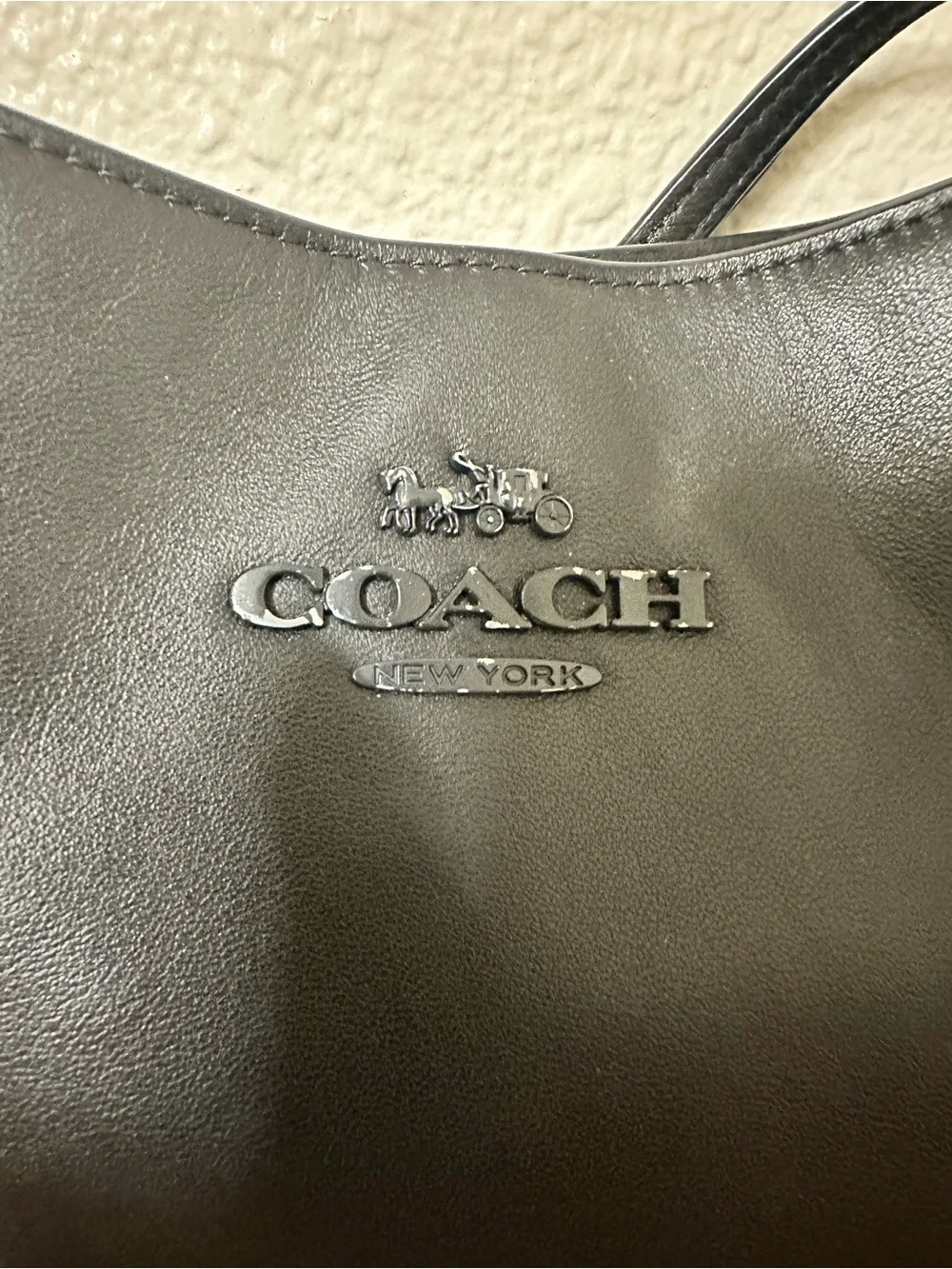 Coach compact black